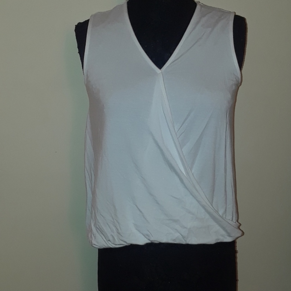 🆕️ Adrienne Vittadini  Sleeveless Top